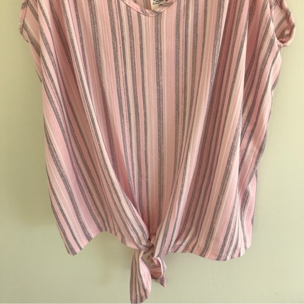 3/$15 *New* secret treasures pink stripe pajama top - Picture 3 of 8